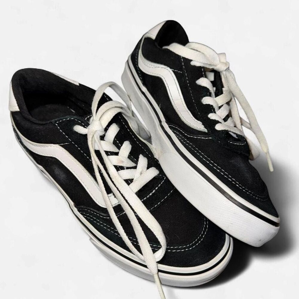 Vans Women's Black and White Trainers